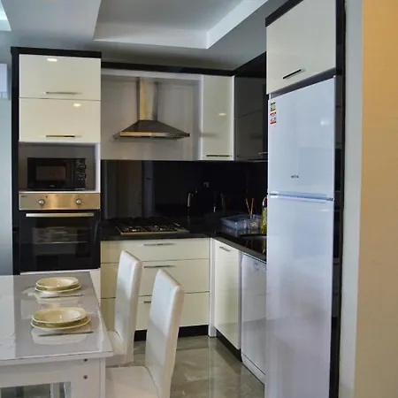 1+1 In Mahmutlar,Alanya * Αλάνια